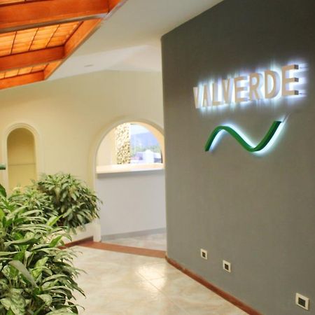 Hotel Boutique Valverde Cumbres De La Escalon Mejicanos Bagian luar foto