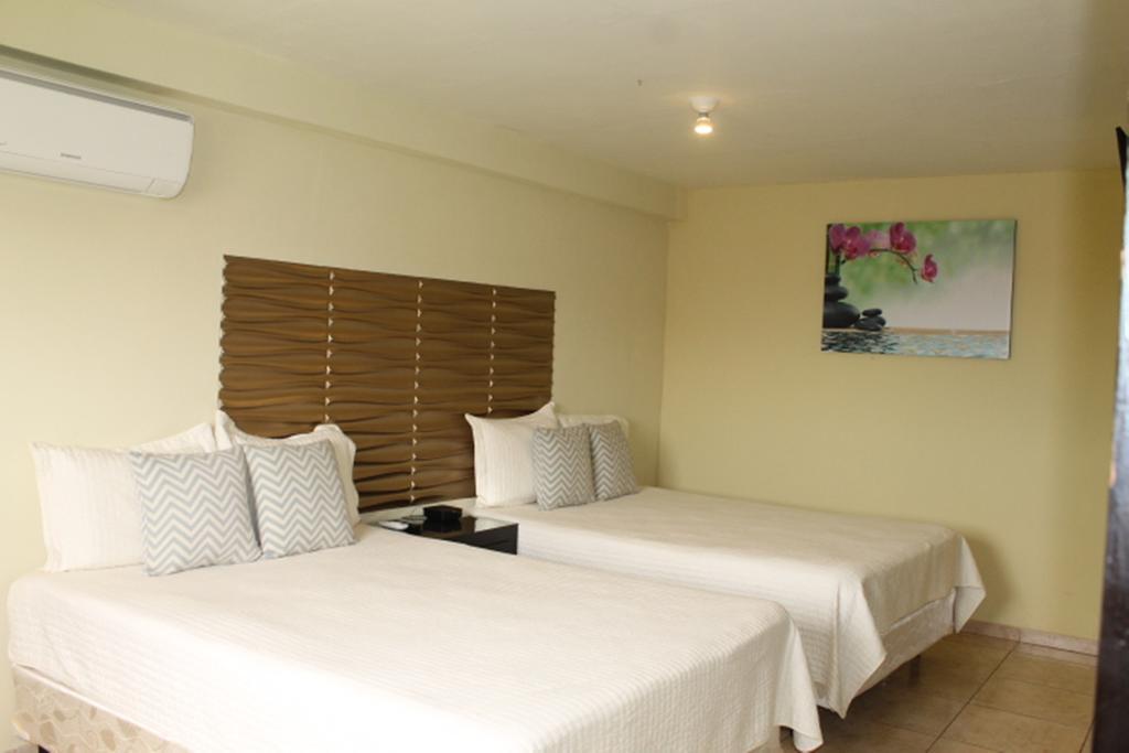 Hotel Boutique Valverde Cumbres De La Escalon Mejicanos Ruang foto