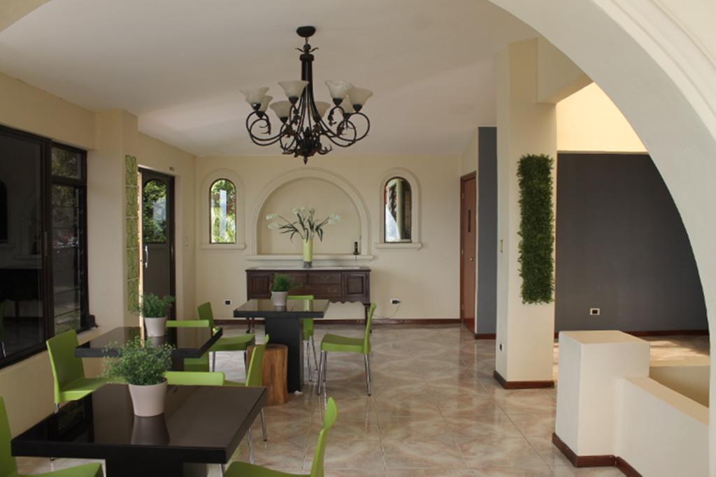 Hotel Boutique Valverde Cumbres De La Escalon Mejicanos Bagian luar foto