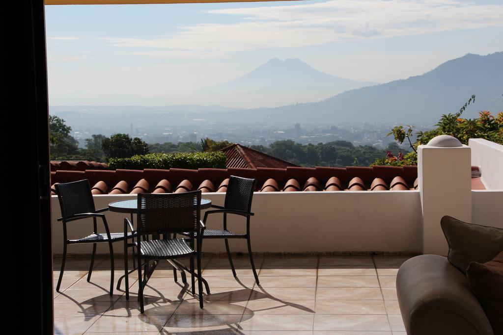 Hotel Boutique Valverde Cumbres De La Escalon Mejicanos Bagian luar foto