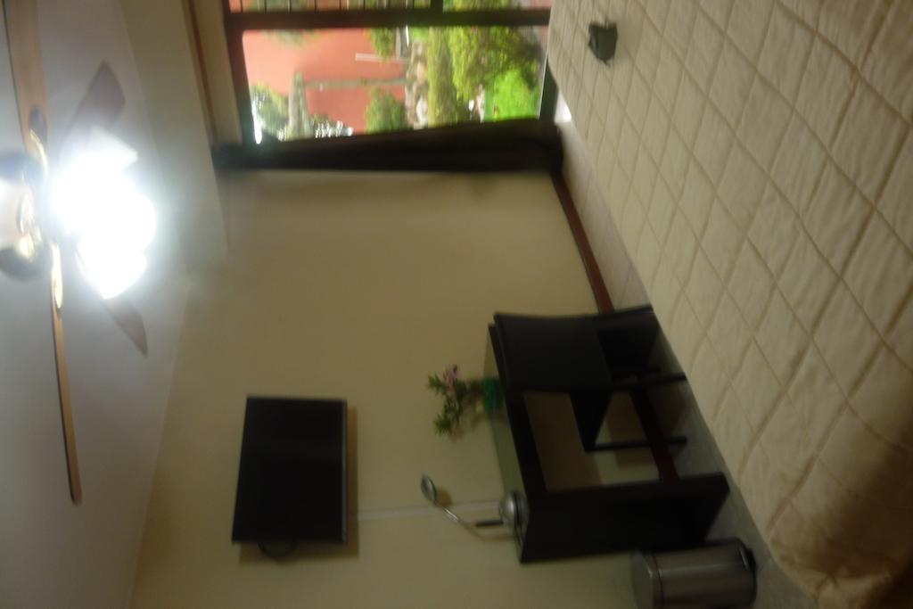 Hotel Boutique Valverde Cumbres De La Escalon Mejicanos Ruang foto
