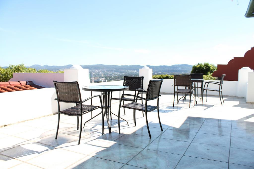 Hotel Boutique Valverde Cumbres De La Escalon Mejicanos Bagian luar foto