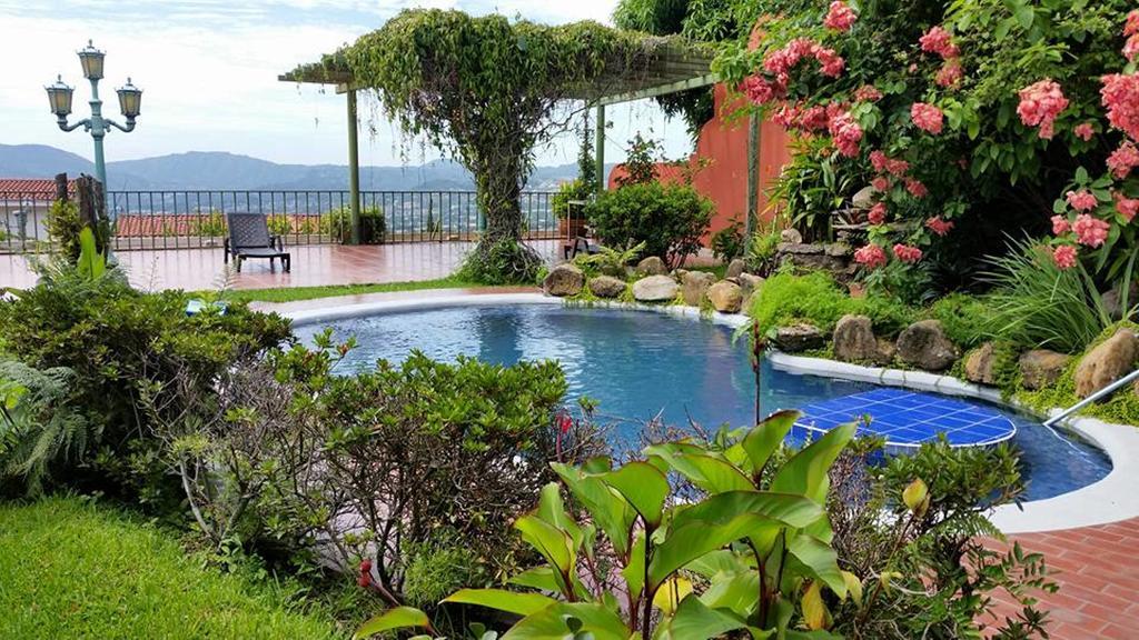 Hotel Boutique Valverde Cumbres De La Escalon Mejicanos Bagian luar foto
