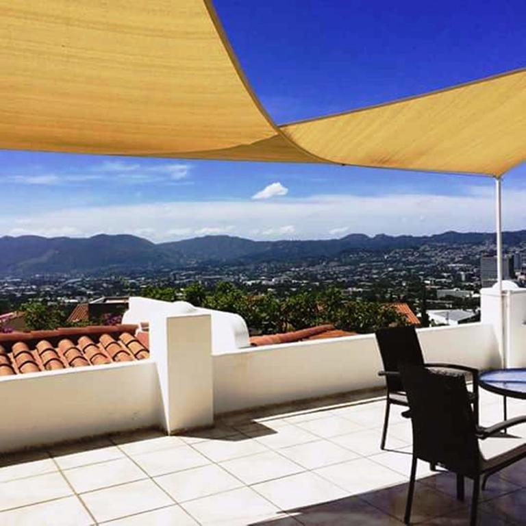 Hotel Boutique Valverde Cumbres De La Escalon Mejicanos Bagian luar foto