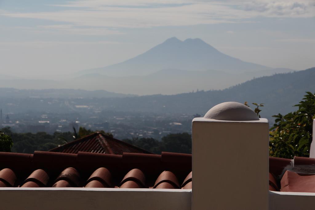 Hotel Boutique Valverde Cumbres De La Escalon Mejicanos Bagian luar foto